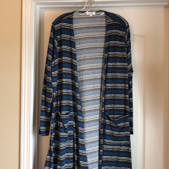 LuLaRoe Sweaters - Lularoe Sarah large